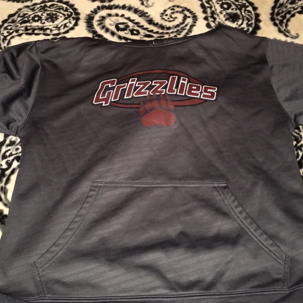 Sweatshirt - Picture 2 of 3
